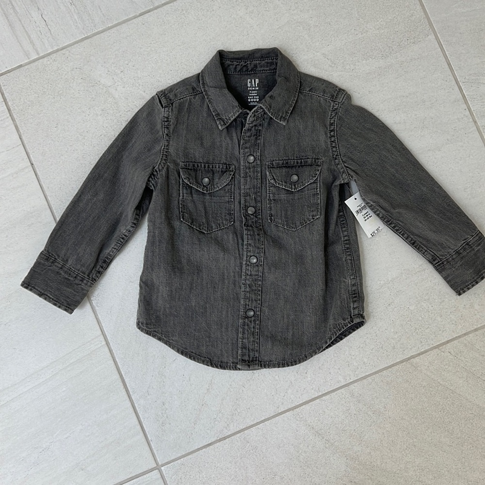 NWT Gap Toddler boys western style denim shirt - size 2T.